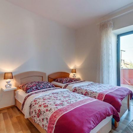 Apartment Matija Čunski Esterno foto